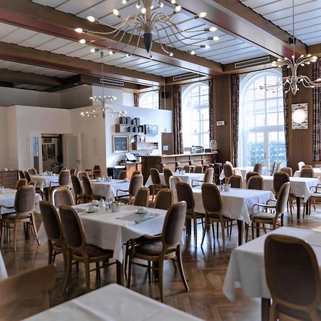 Hotel Gasthof Zum Storch シュリュッセルフェルト エクステリア 写真