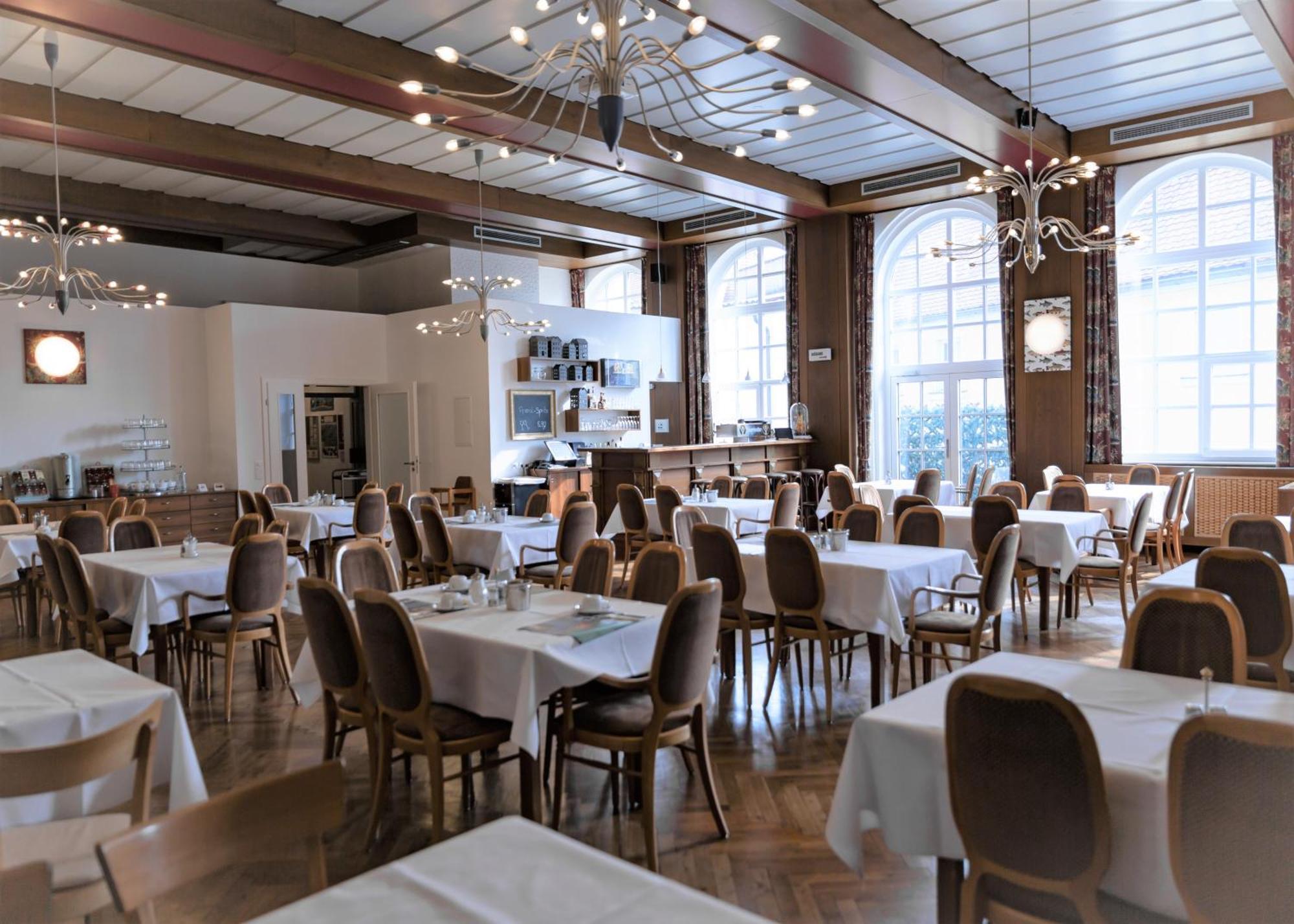 Hotel Gasthof Zum Storch シュリュッセルフェルト エクステリア 写真