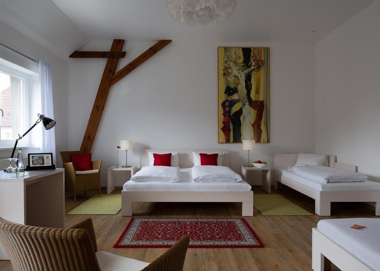 Hotel Gasthof Zum Storch シュリュッセルフェルト エクステリア 写真